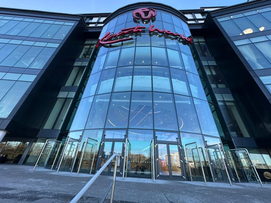 Curtain wall repair and refurbishment