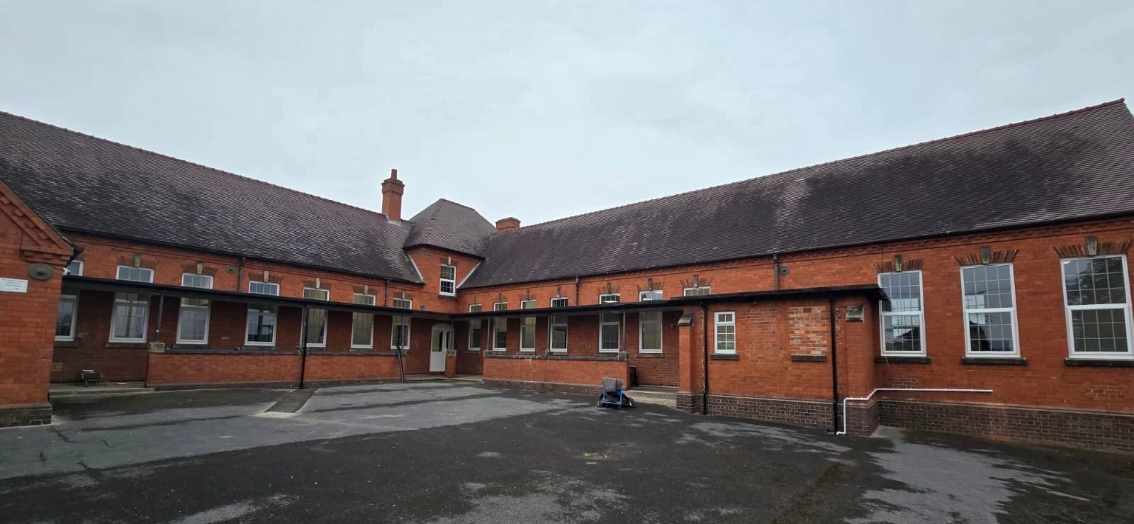 106 new aluminium replacement windows installed at school in Nuneaton, Warwickshire, replacing original timber box sash windows