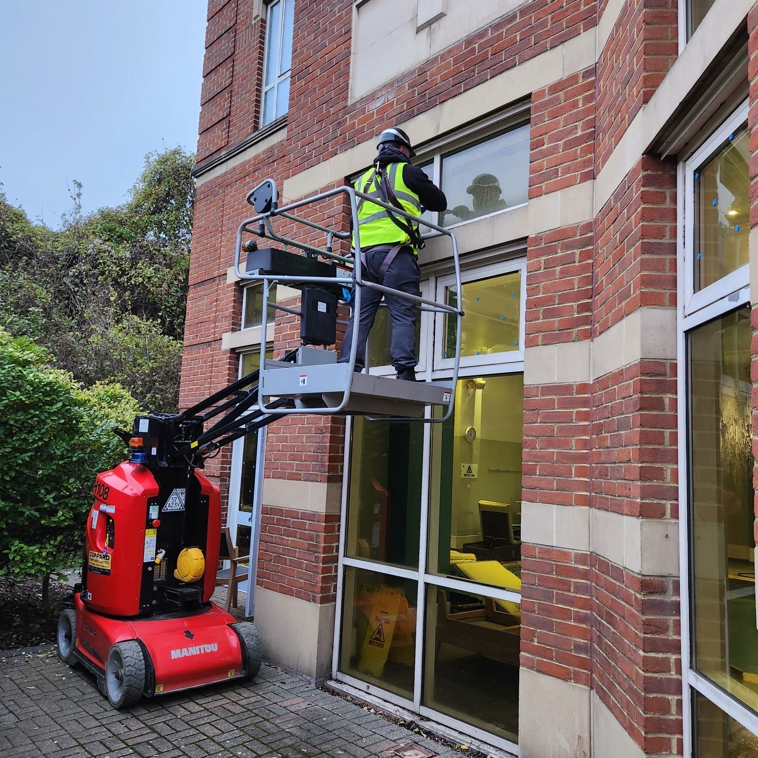 Alu-Glaze service van supporting commercial window works